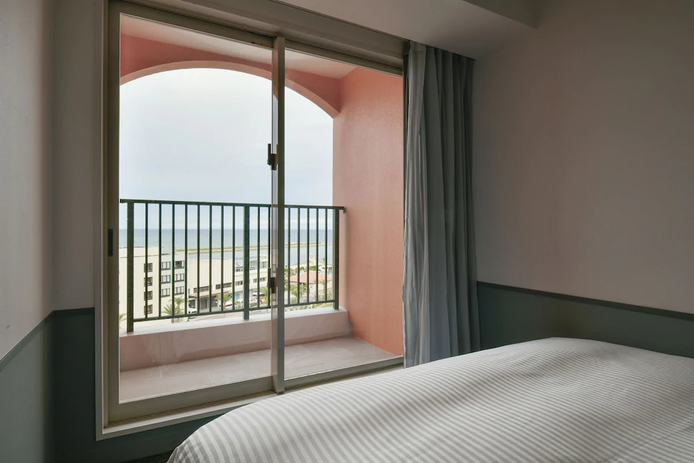 Lequ Okinawa Chatan Spa & Resort