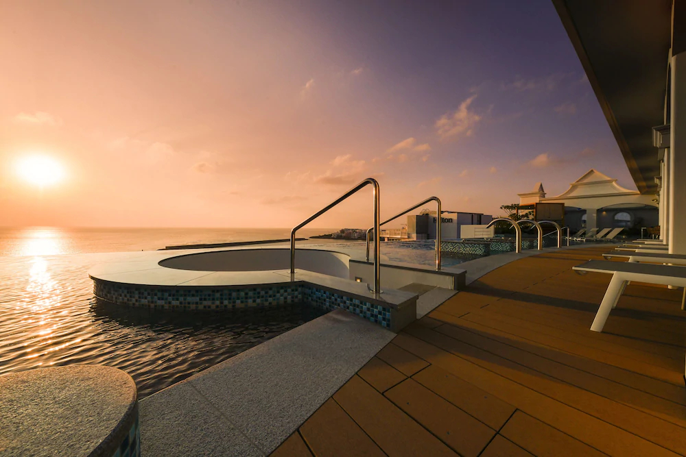 Lequ Okinawa Chatan Spa & Resort