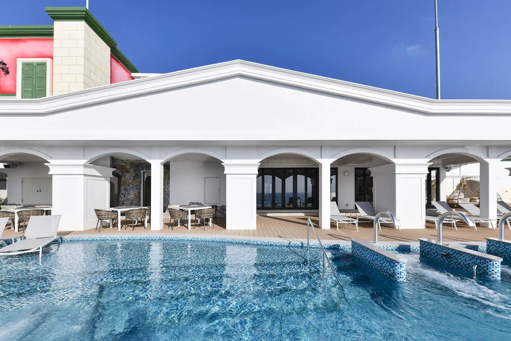 Lequ Okinawa Chatan Spa & Resort