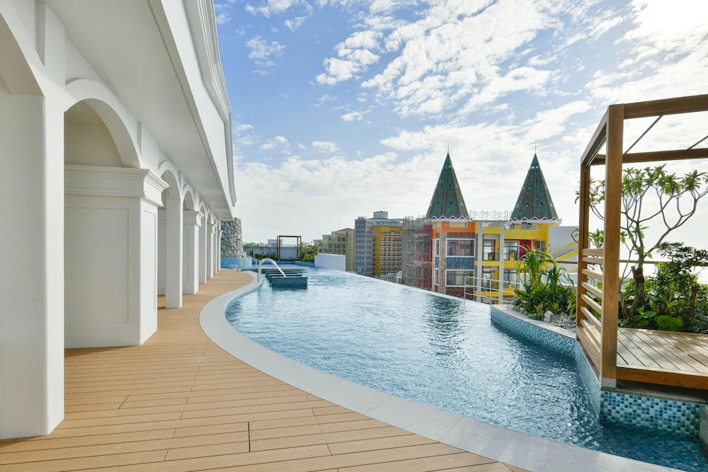 Lequ Okinawa Chatan Spa & Resort
