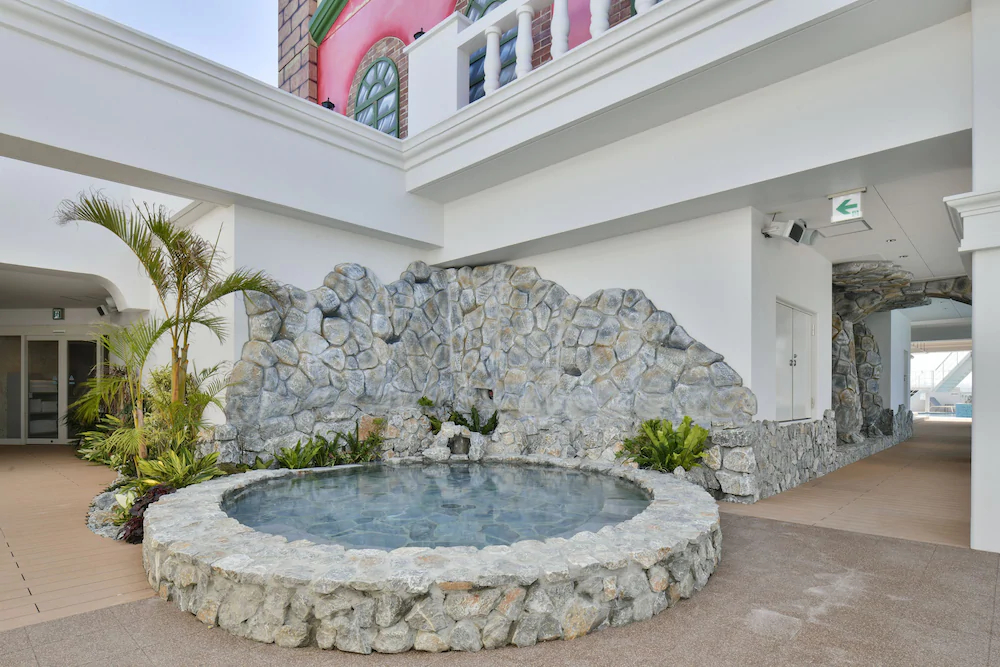 Lequ Okinawa Chatan Spa & Resort
