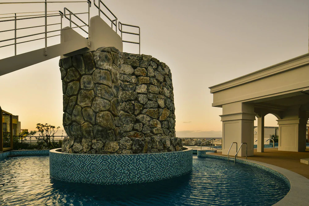 Lequ Okinawa Chatan Spa & Resort