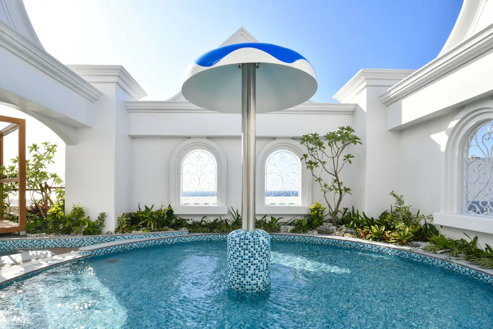 Lequ Okinawa Chatan Spa & Resort