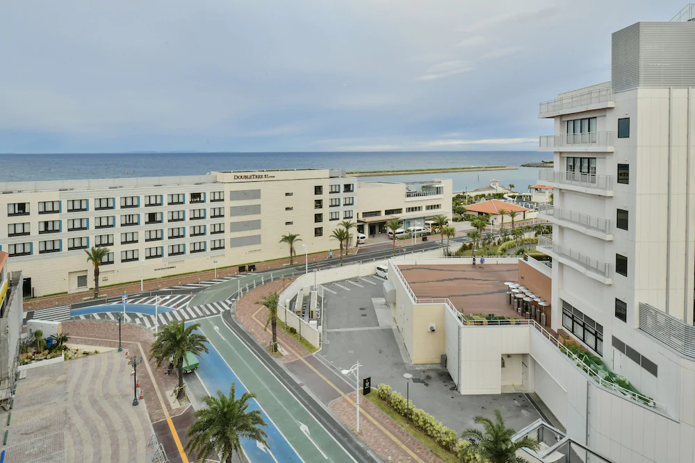 Lequ Okinawa Chatan Spa & Resort