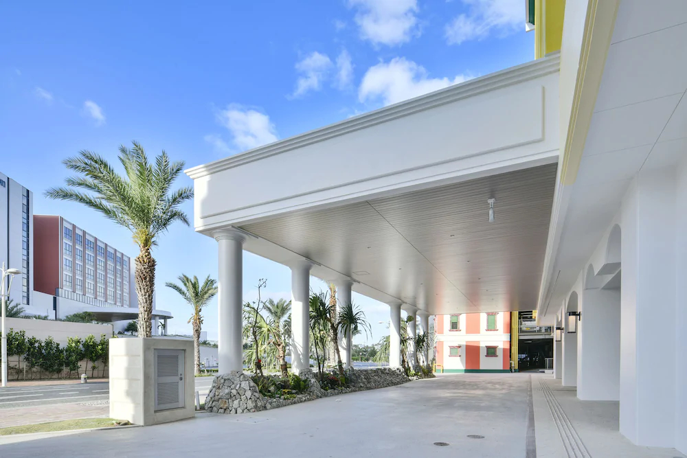 Lequ Okinawa Chatan Spa & Resort