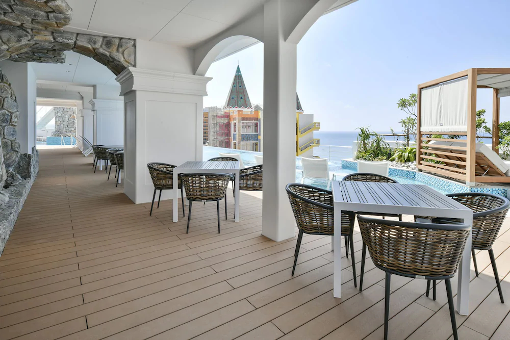 Lequ Okinawa Chatan Spa & Resort