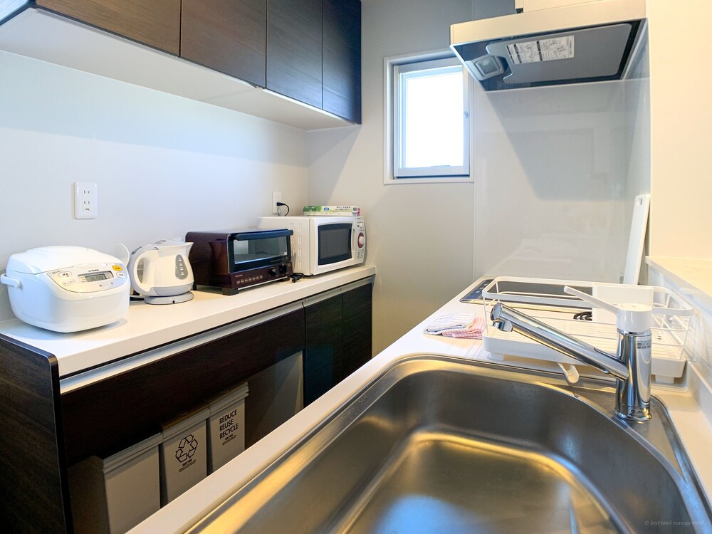 Tsukasa Condo Chatan Araha