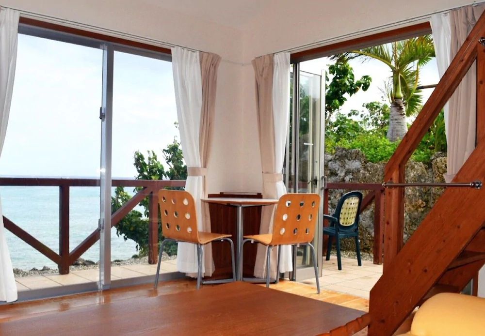 Aloalo Beach Kabira