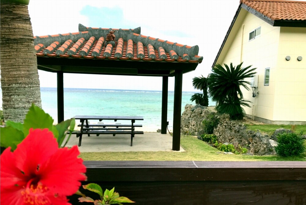 Aloalo Beach Kabira