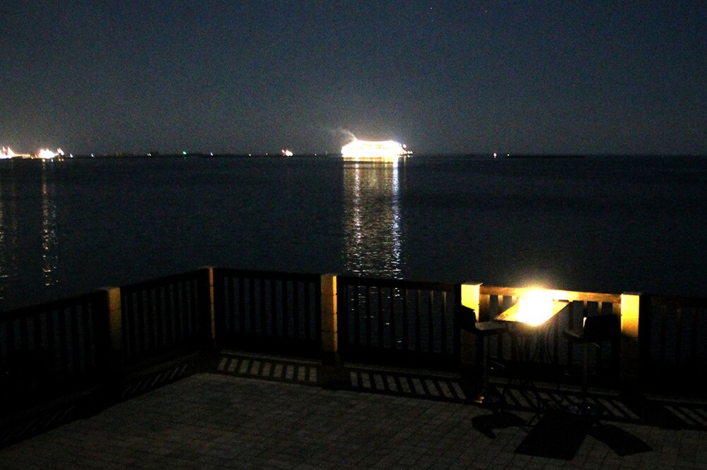 Pontoon