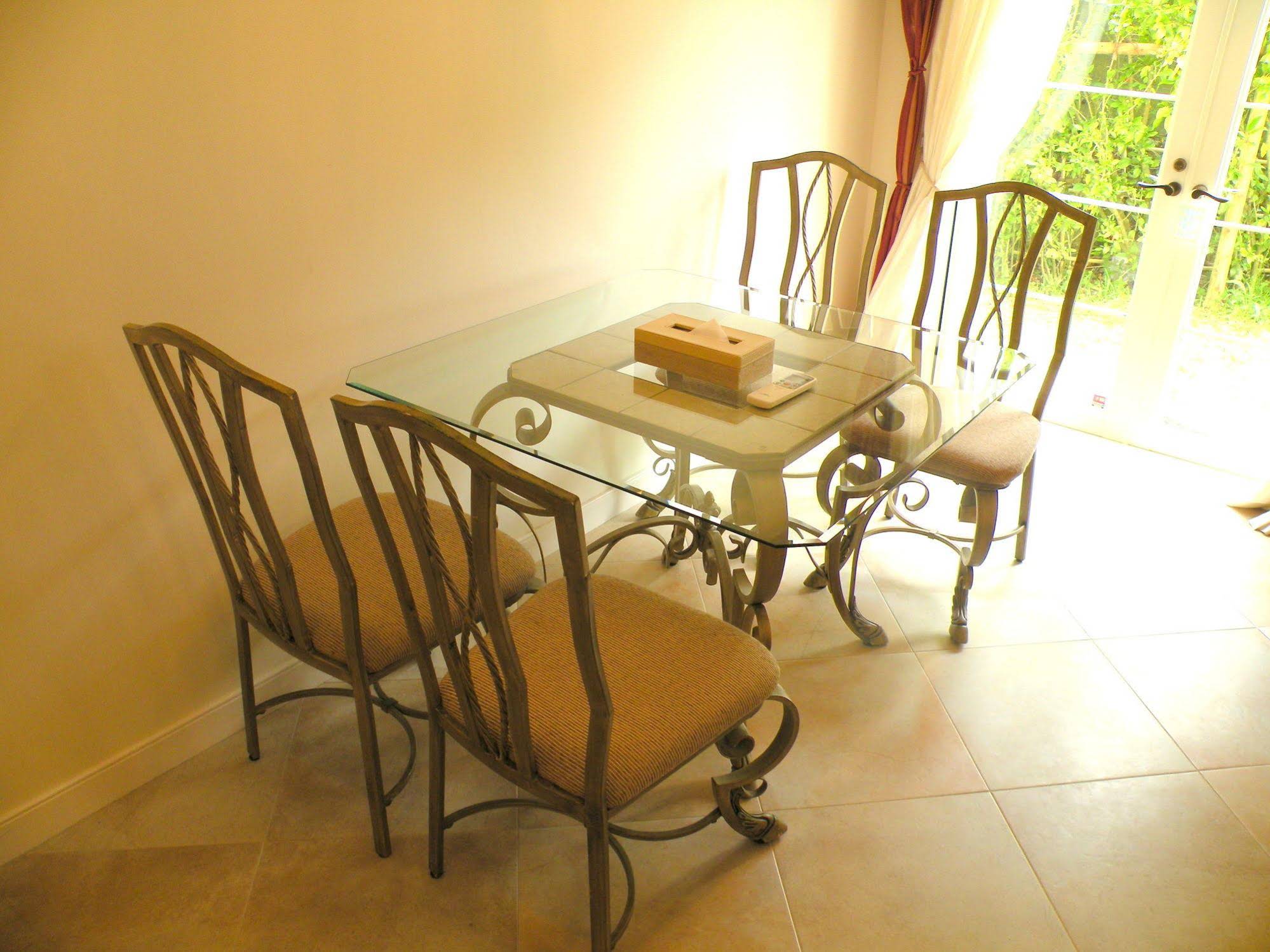 Okinawa Villa Geihinkan