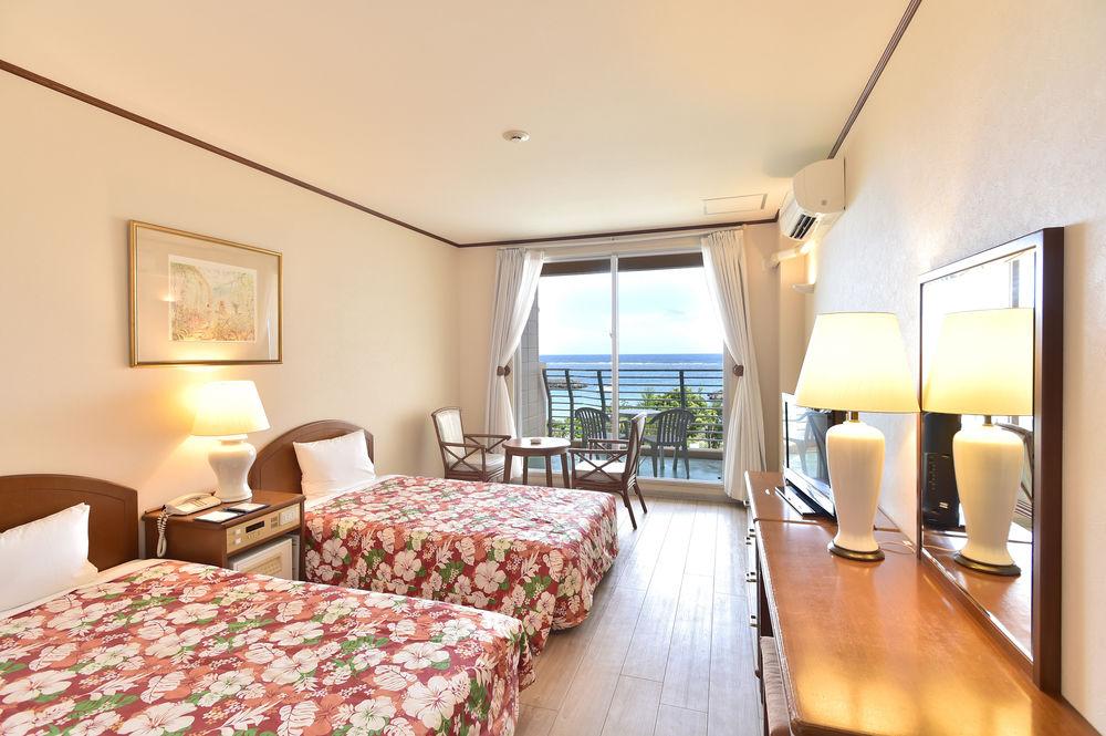 Hotel Breeze Bay Marina