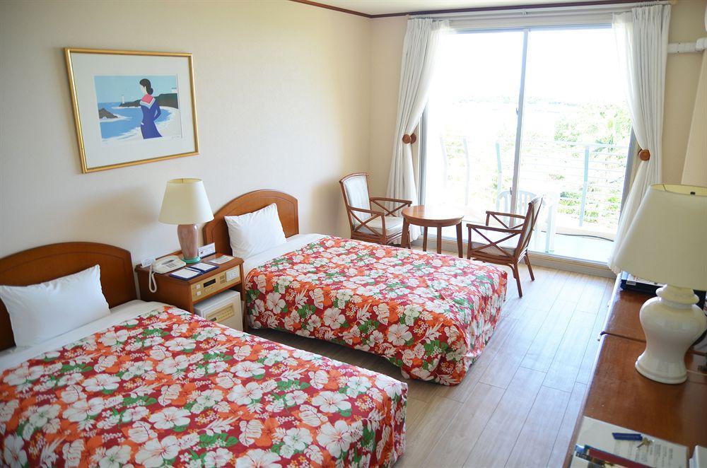 Hotel Breeze Bay Marina