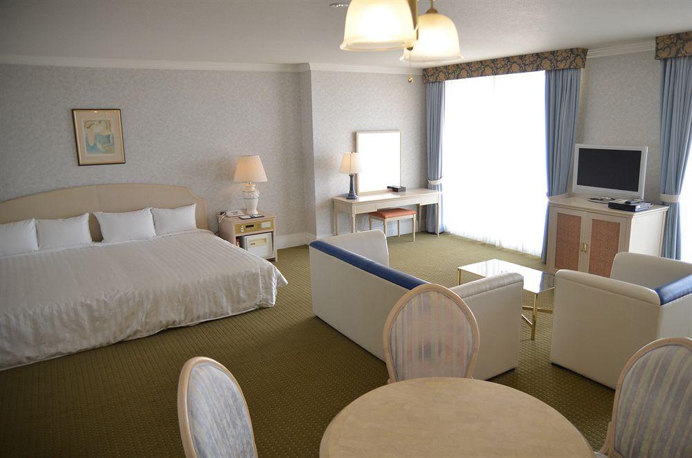 Hotel Breeze Bay Marina