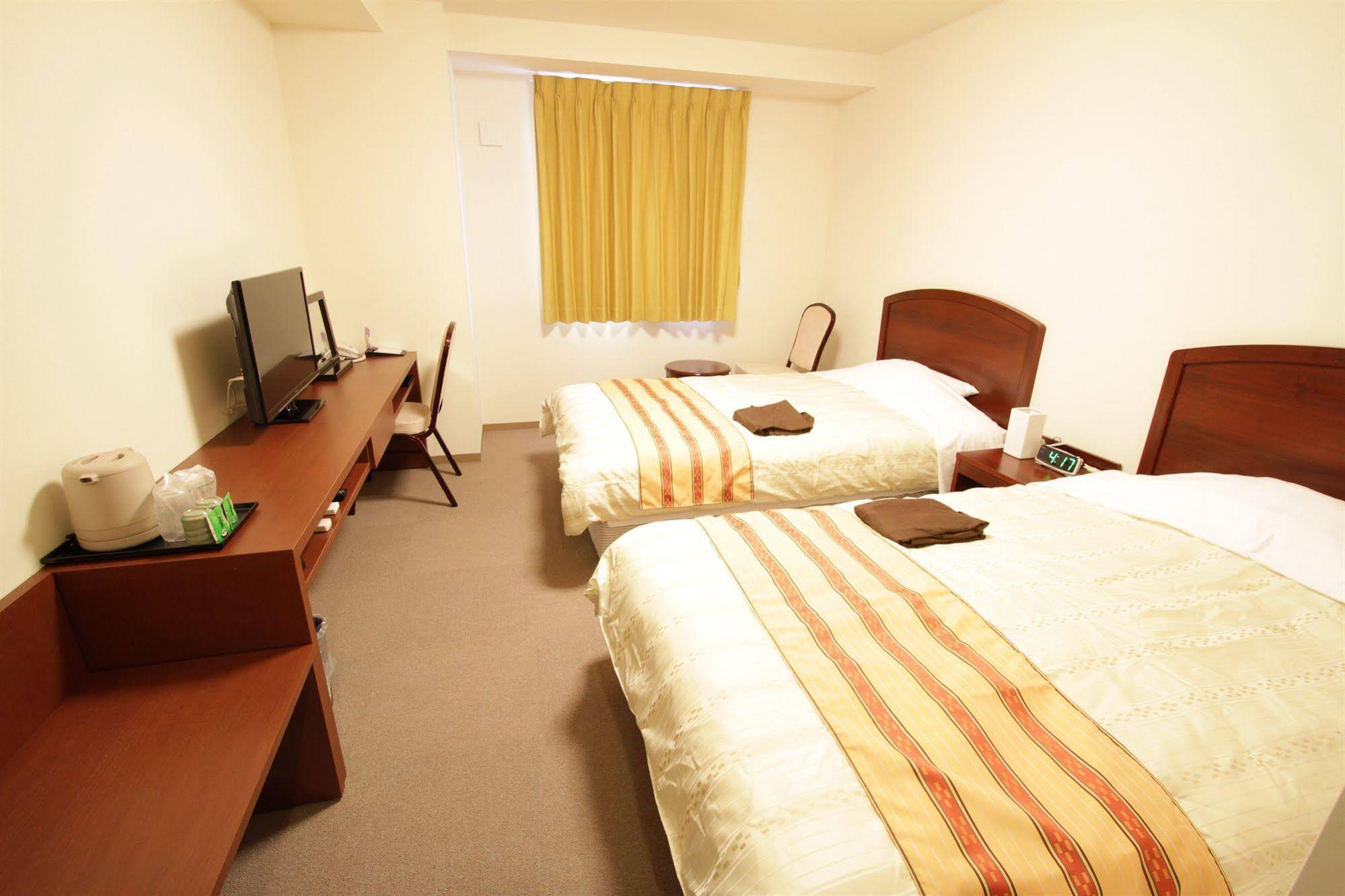Hotel Peace Island Miyakojima City Hall Street