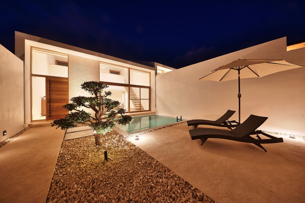 Villa de Fleur Secret Villas