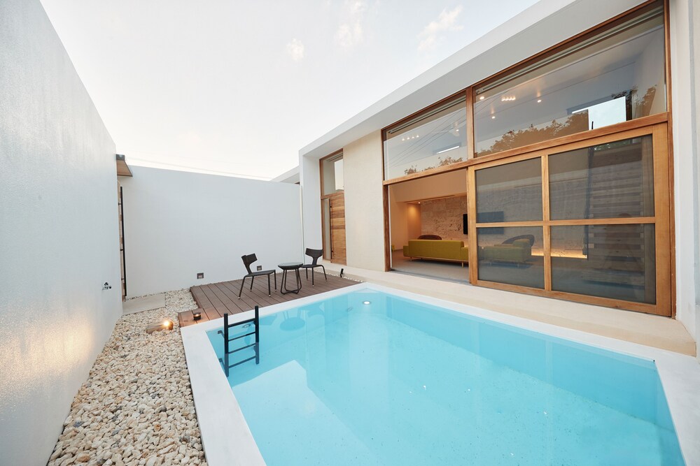 Villa de Fleur Secret Villas