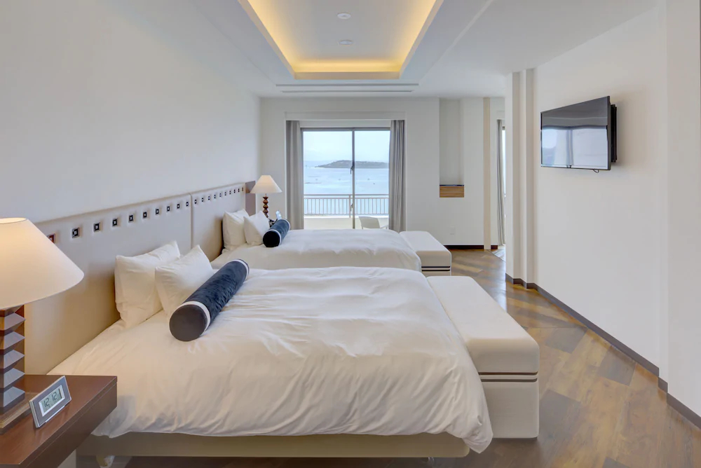 Ala Mahaina Condo Hotel