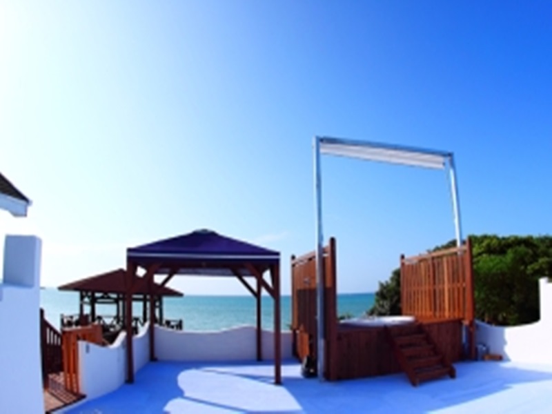 Umibe No Cafe and Restaurant Kanutan