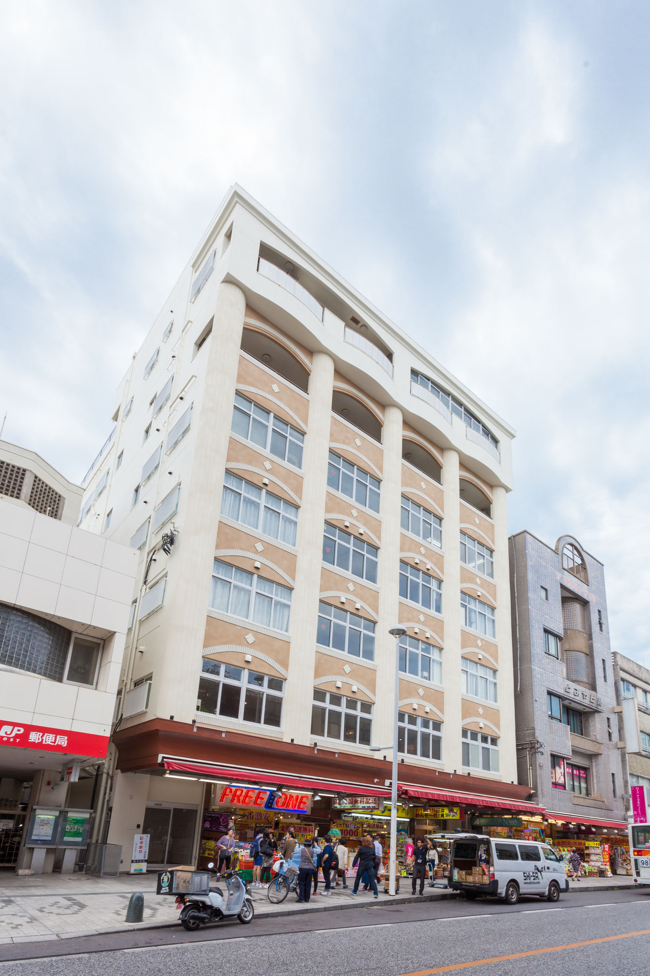 Abest Cube Naha Kokusai-Street
