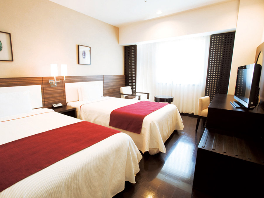 JAL City Naha