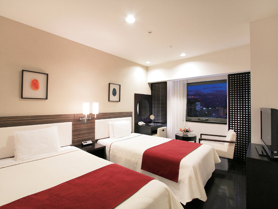 JAL City Naha