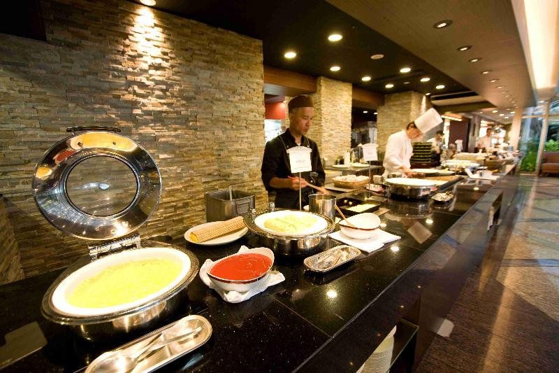 Okinawa Kariyushi Urban Resort Naha