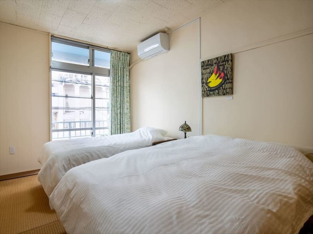 Pineapple Hotel