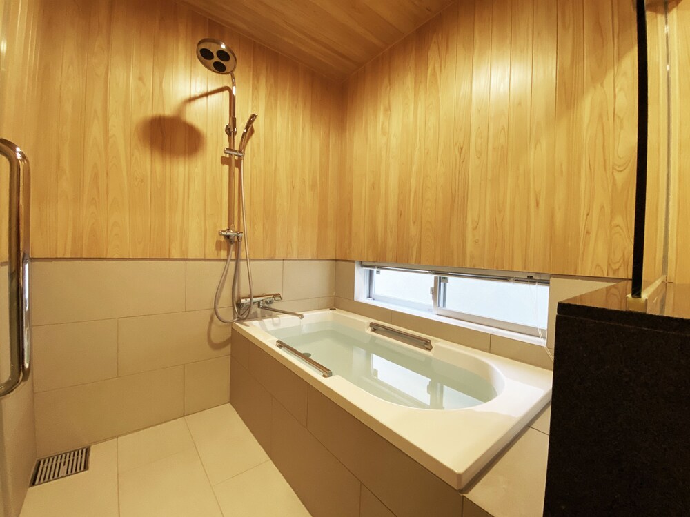 Aletta Kouri Resort
