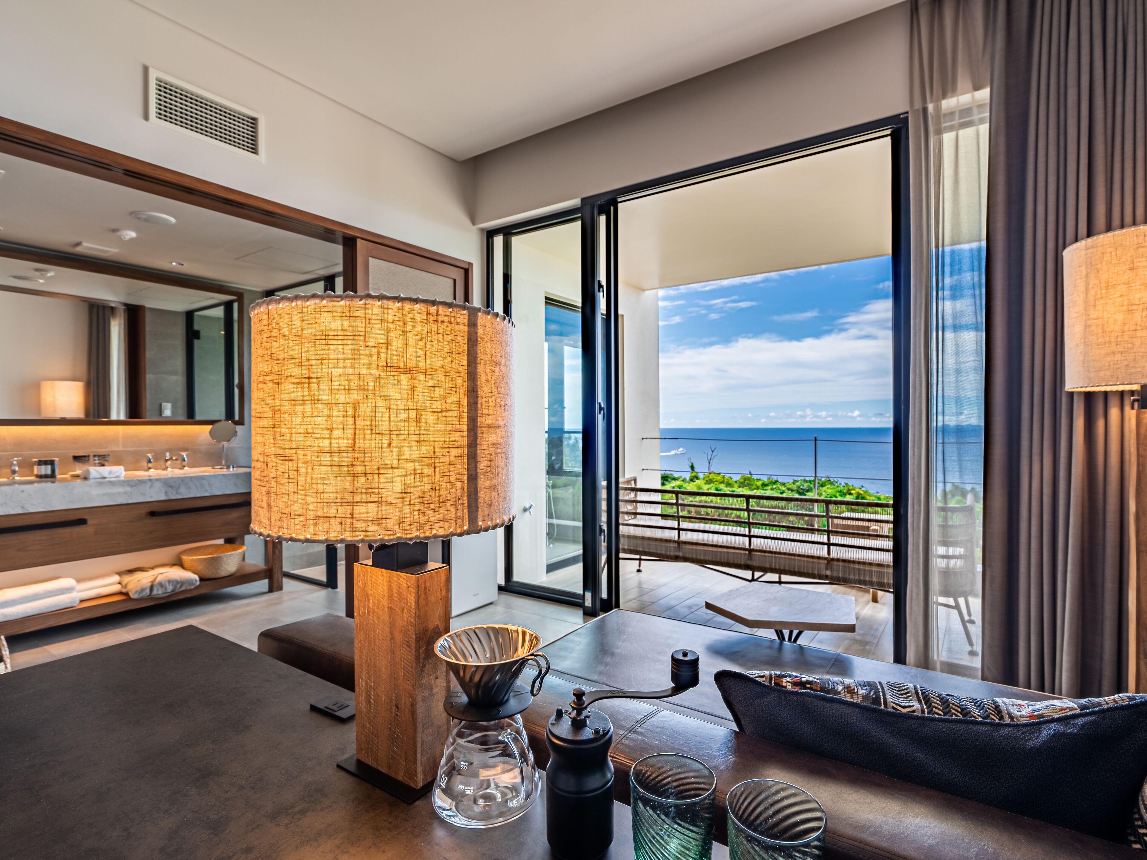 One Suite The Grand