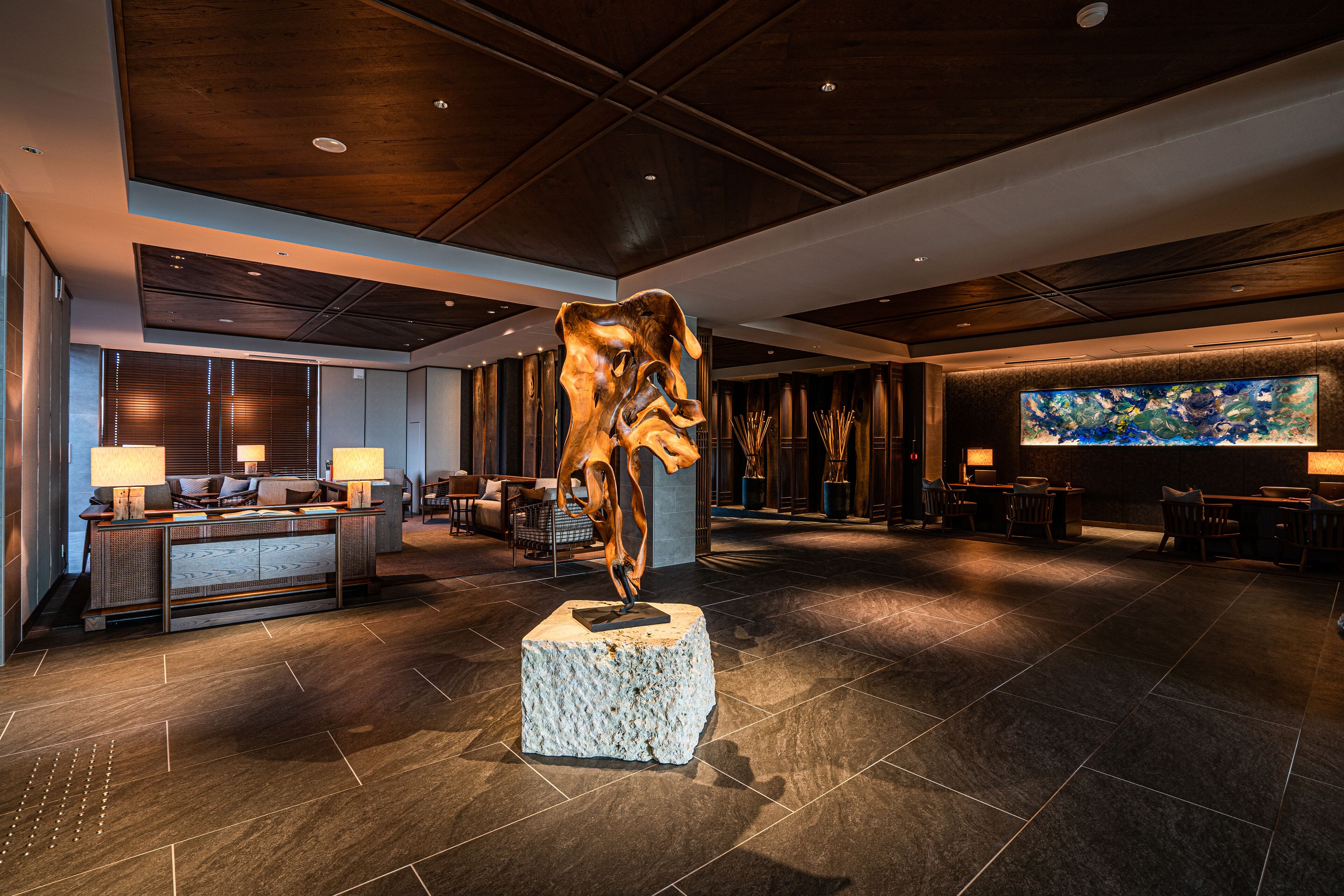 One Suite The Grand