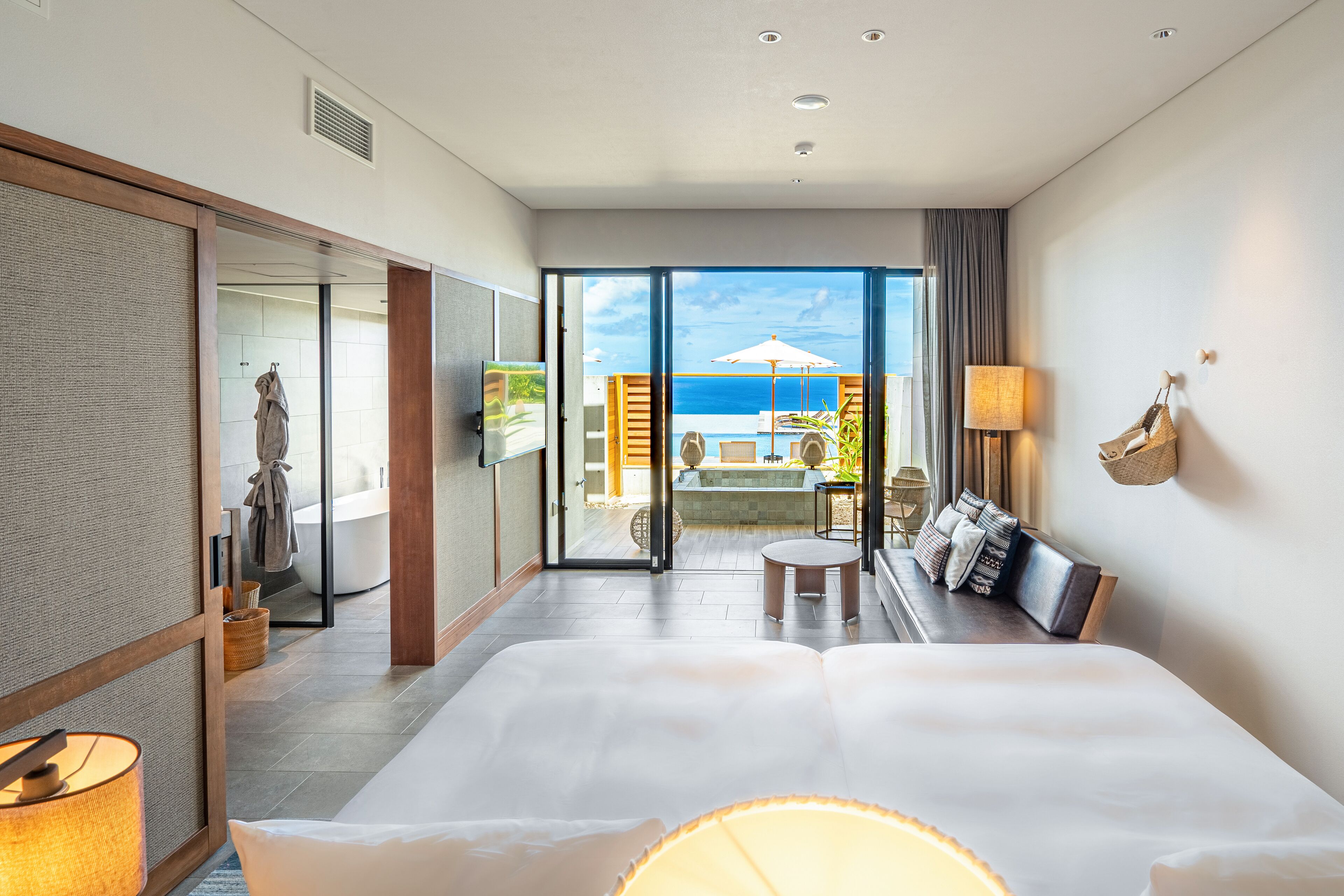One Suite The Grand