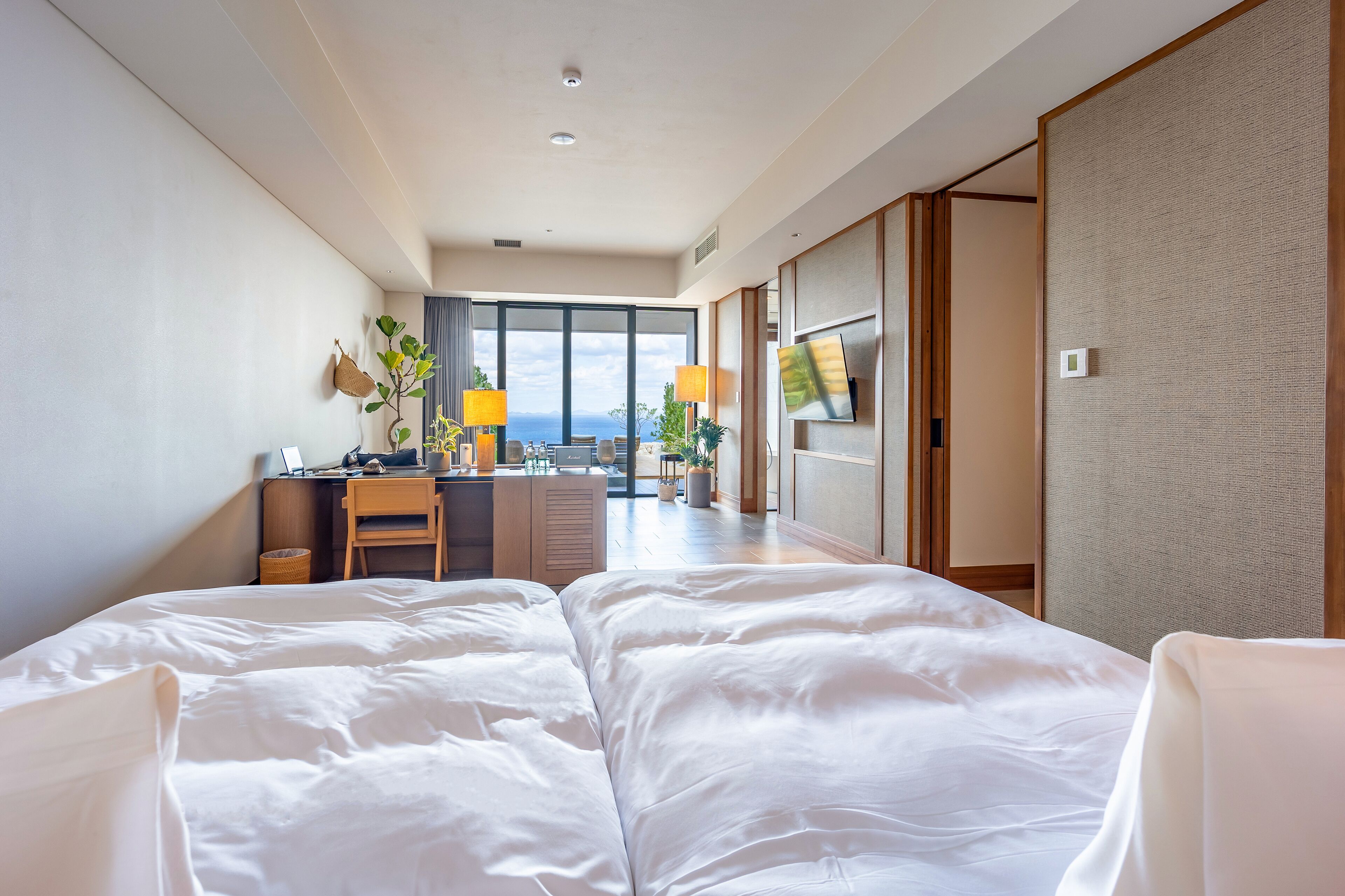 One Suite The Grand