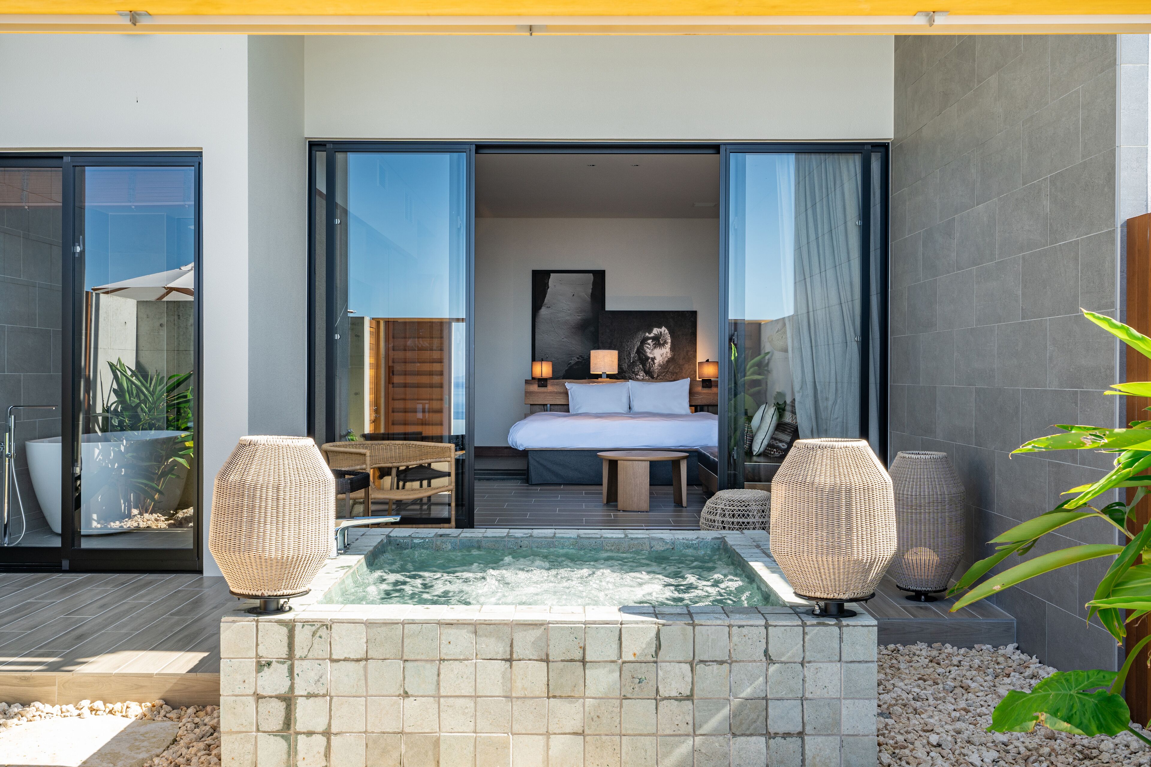 One Suite The Grand