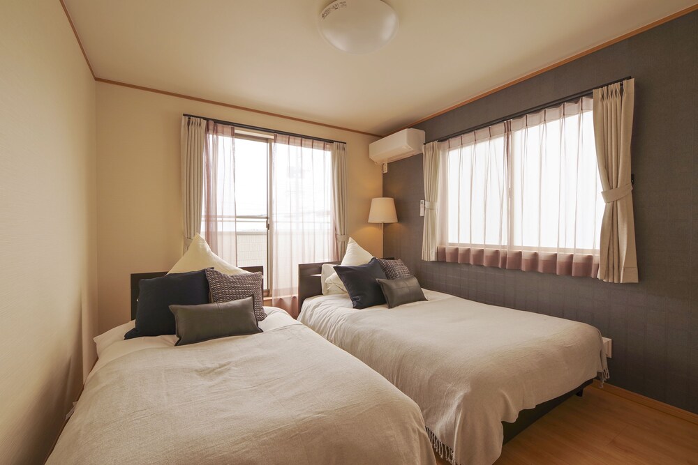 Sakura Terrace Hyakuna Beach