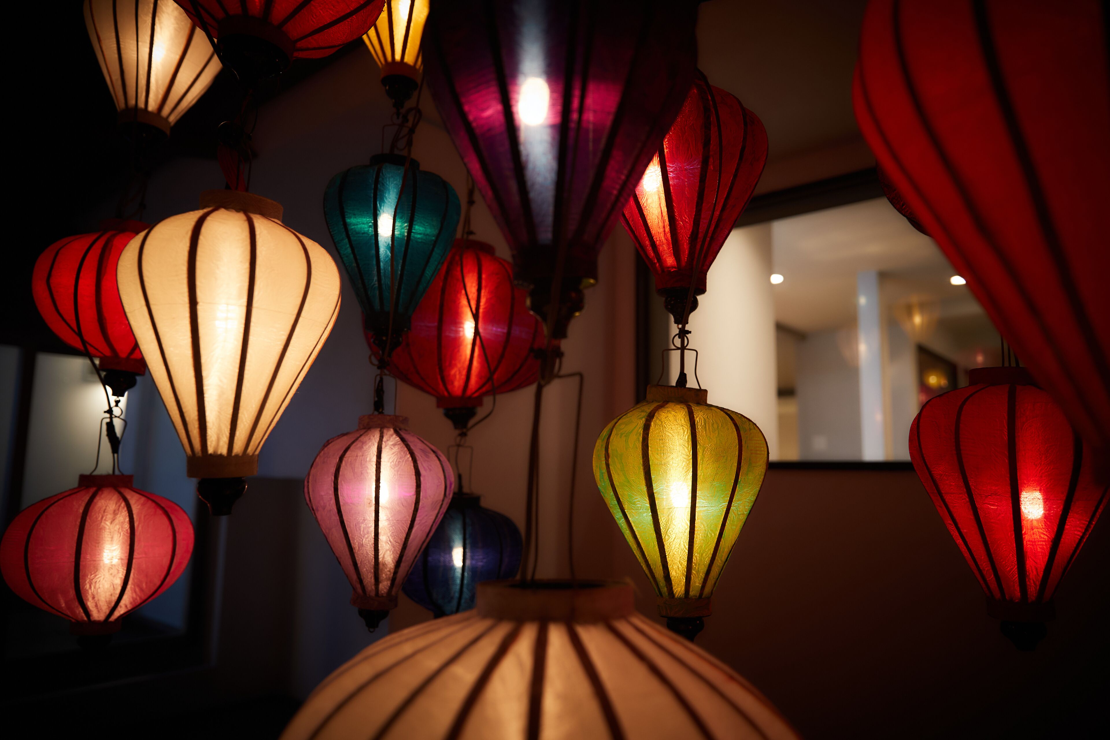 Adan Resort Lamp