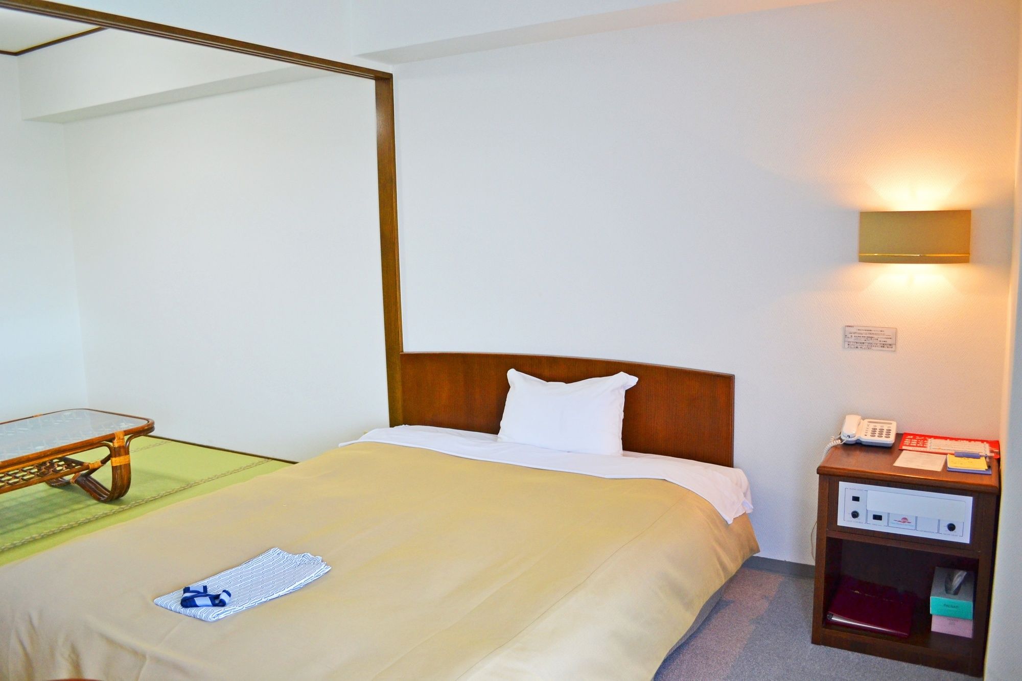 Kanehide Onna Marineview Palace