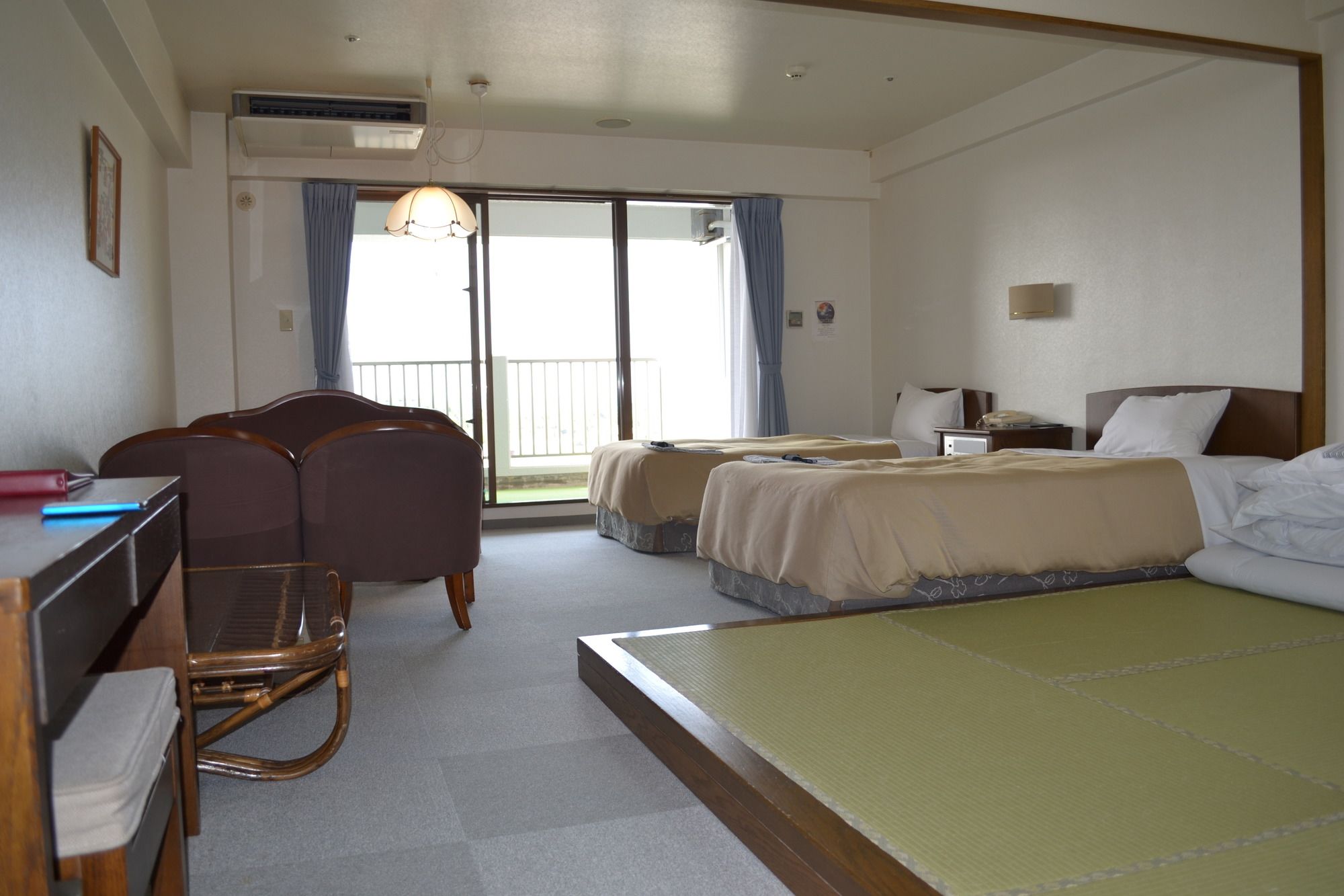 Kanehide Onna Marineview Palace