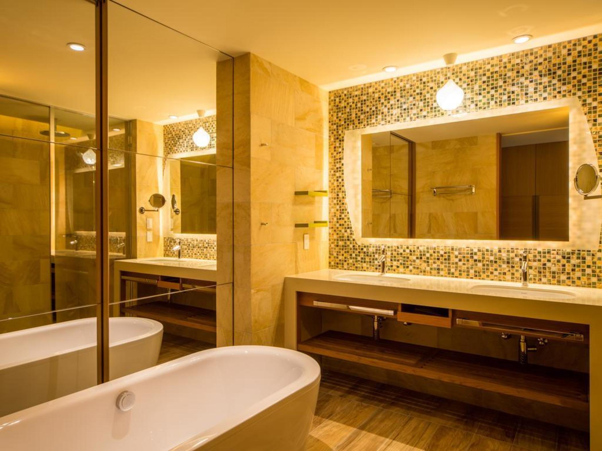 Sheraton Okinawa Sunmarina Resort