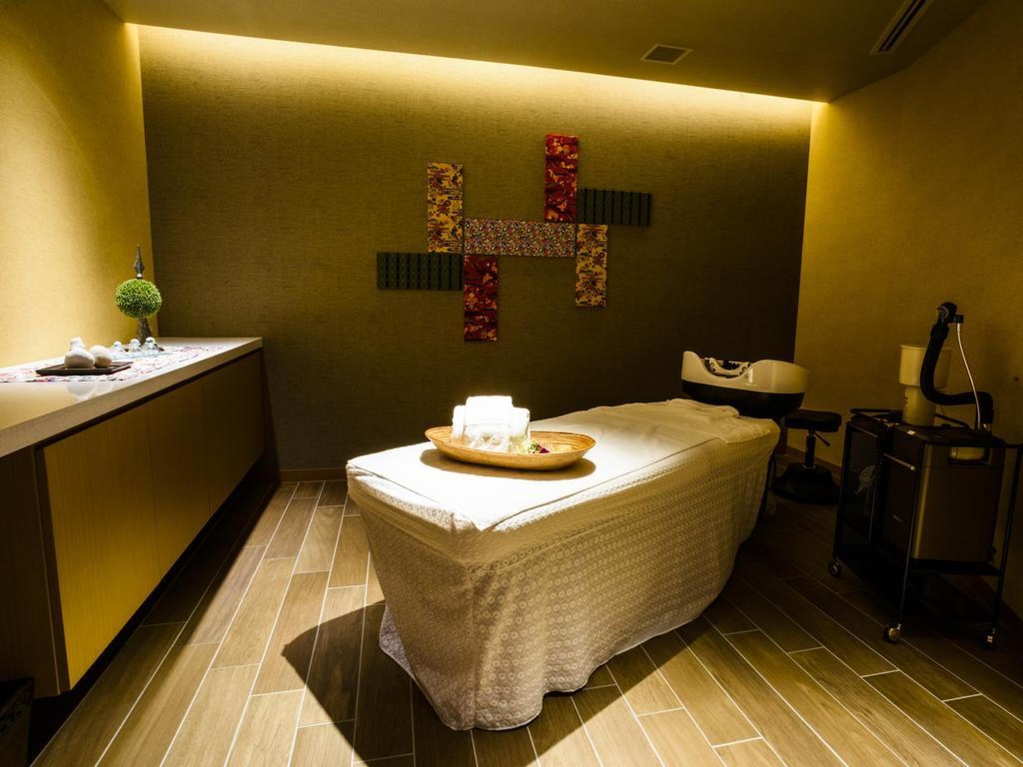 Sheraton Okinawa Sunmarina Resort