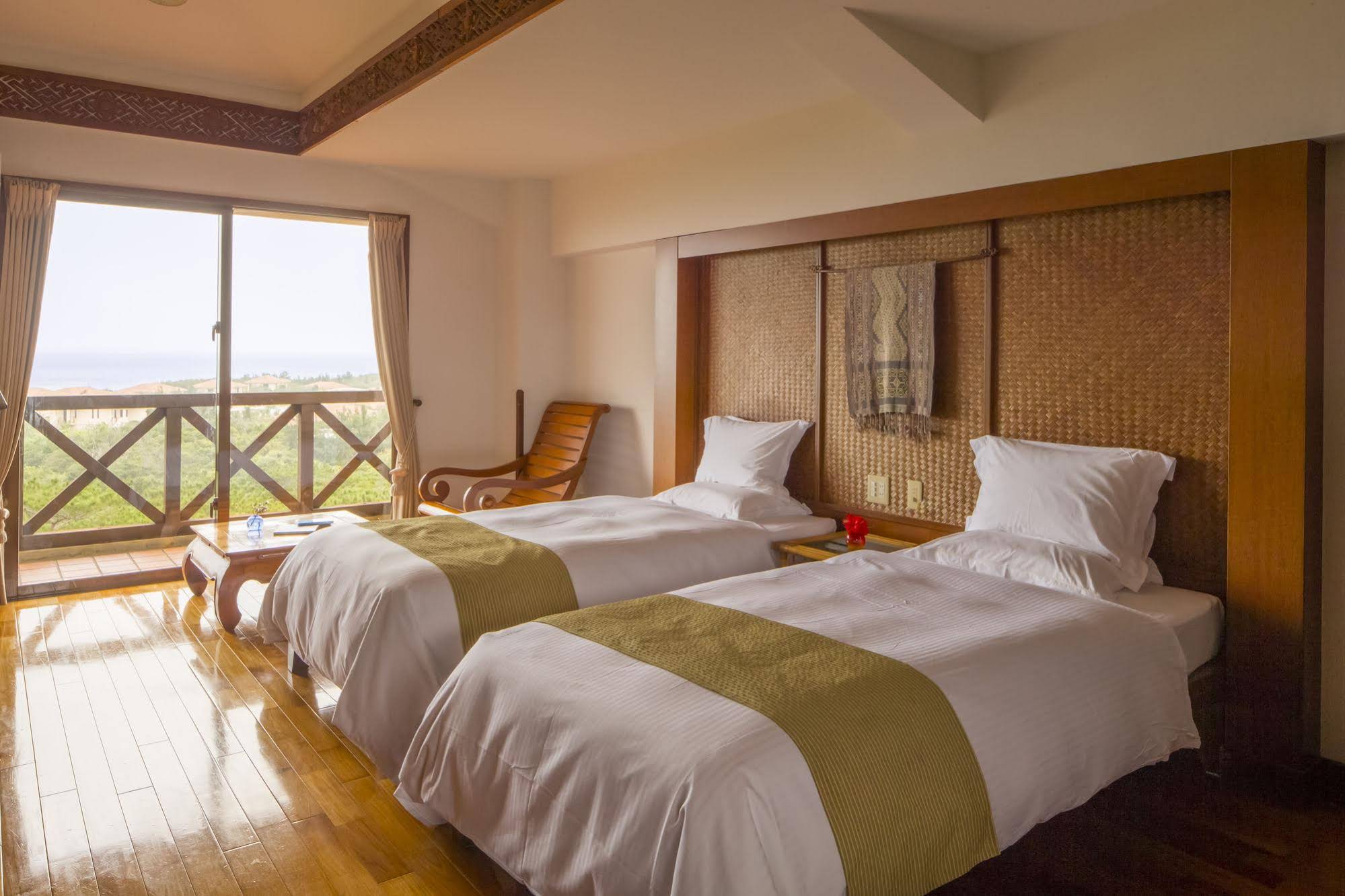 Hotel Nirakanai Kohamajima