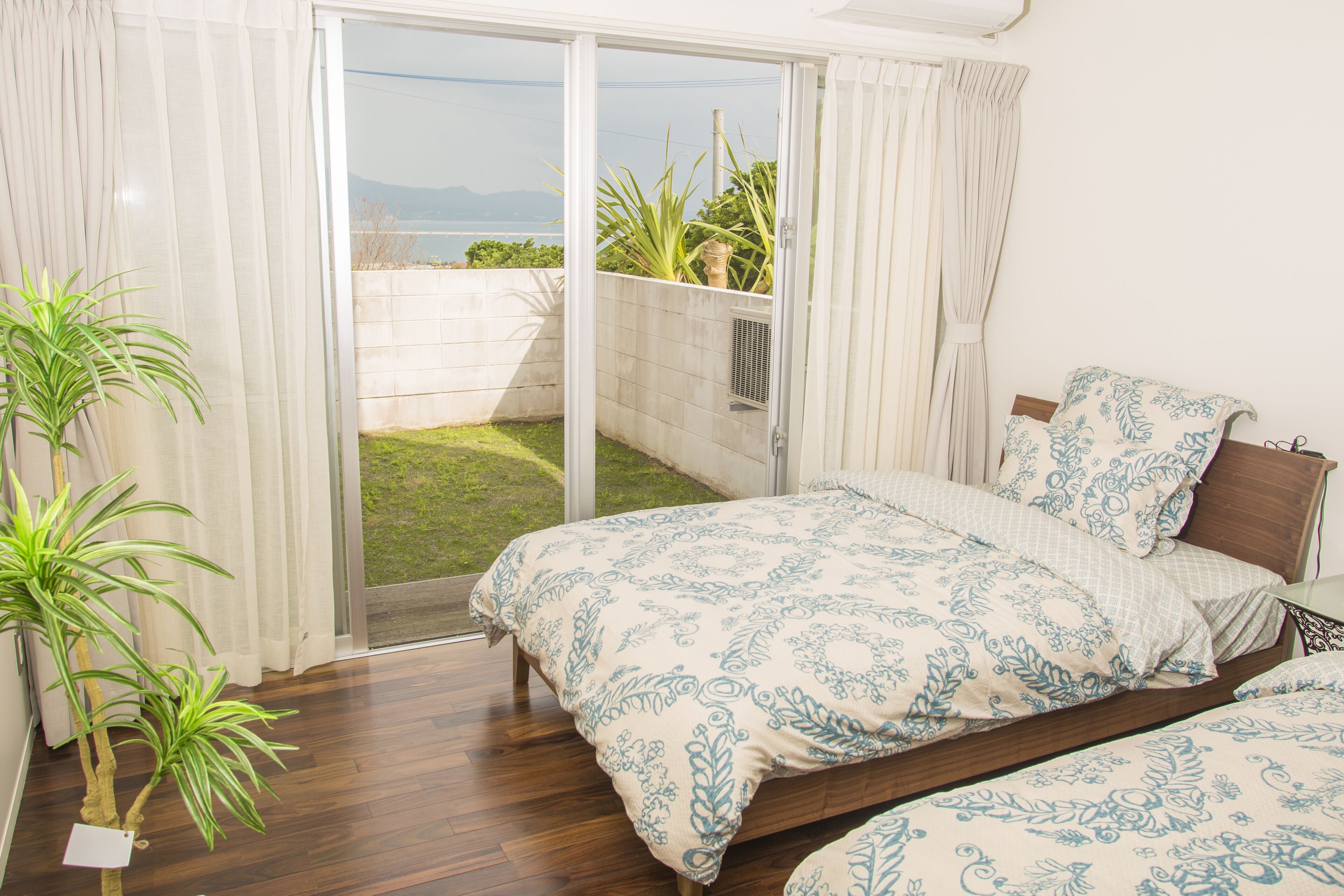 Resort House Plus One