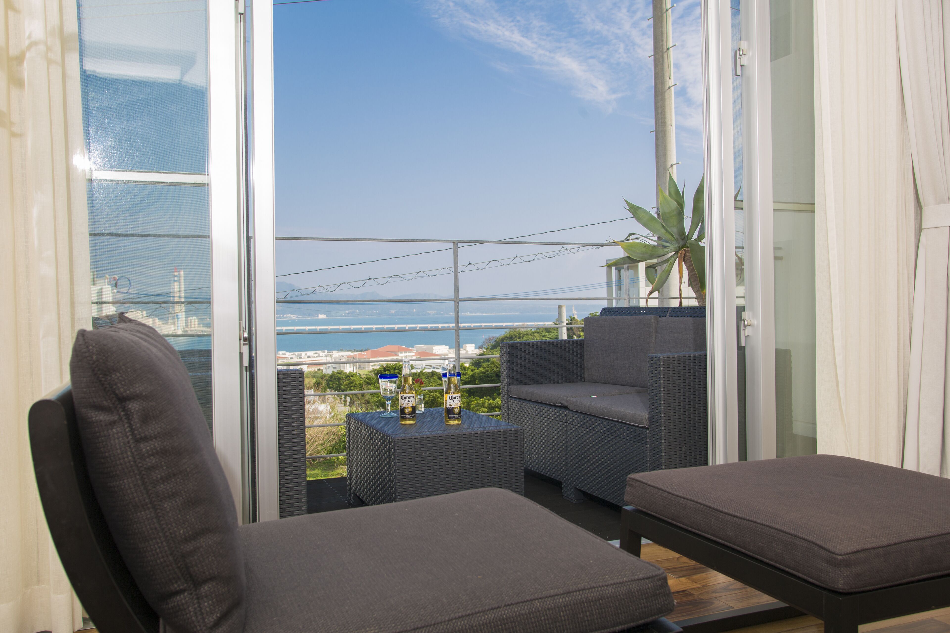 Resort House Plus One