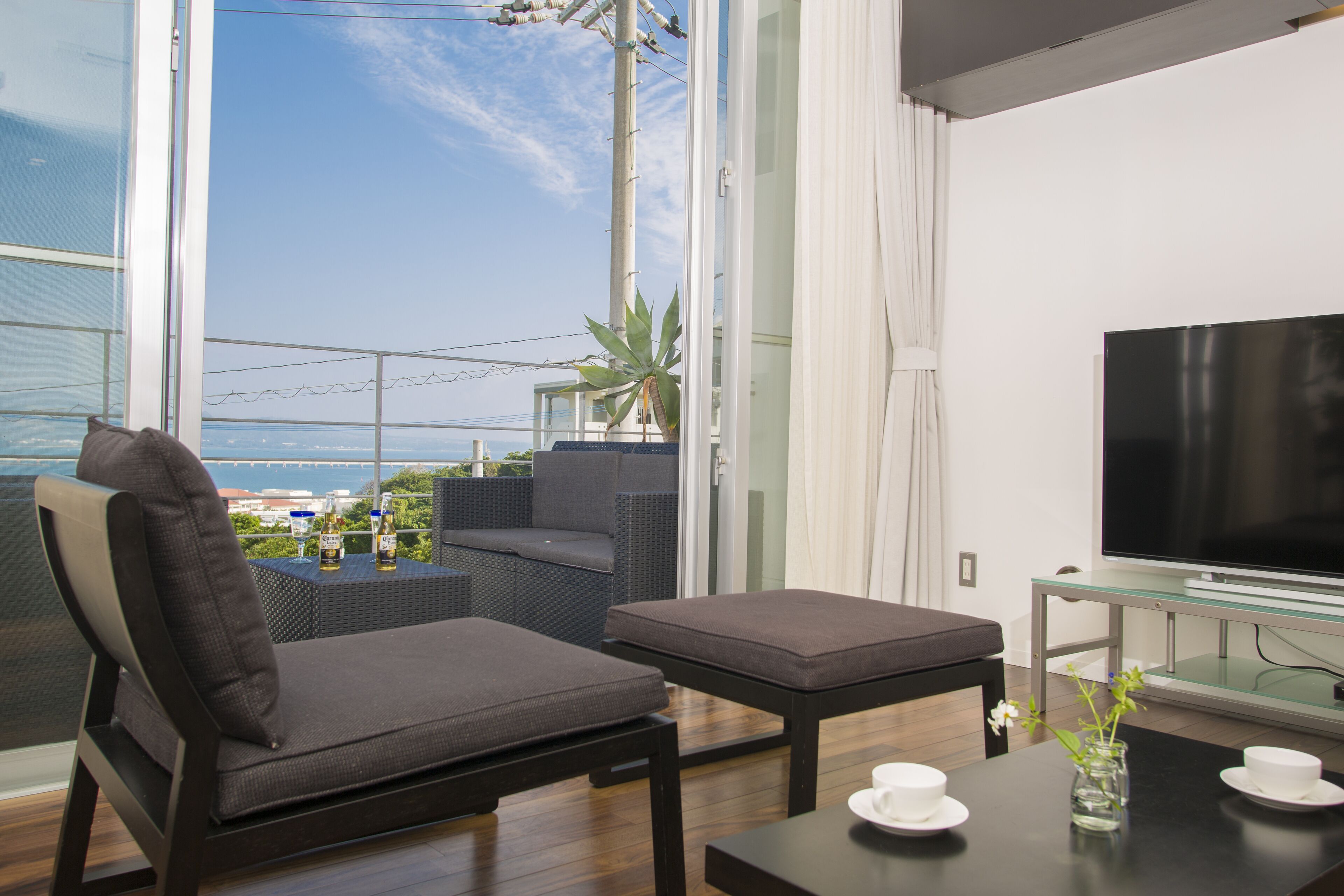 Resort House Plus One