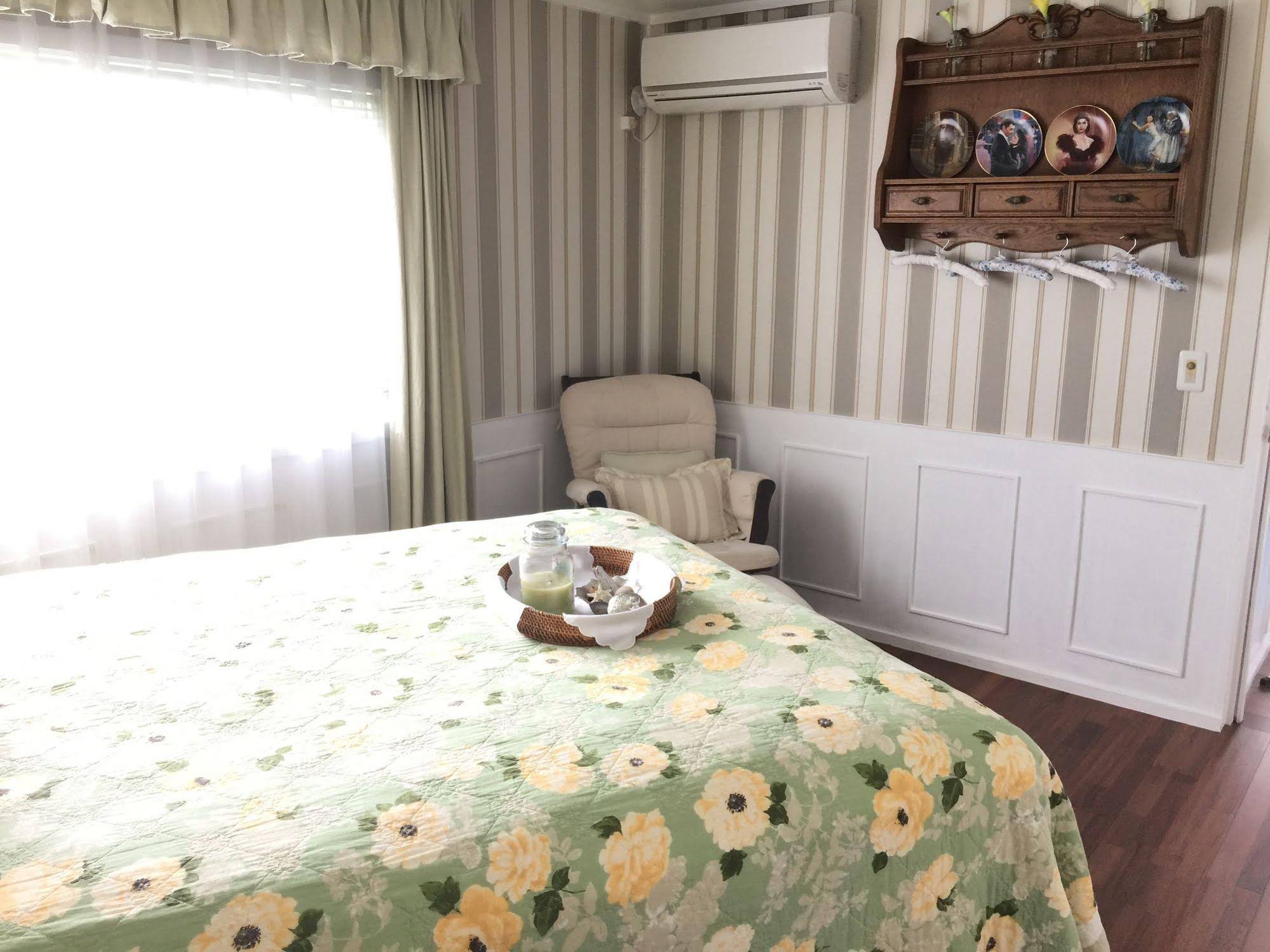 Riverside Cottage YOMITAN
