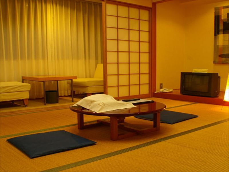 QRAUD Tosawashi Kougeimura