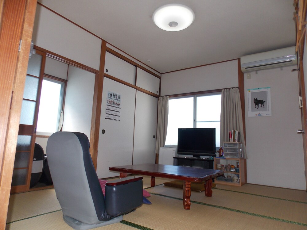 Hojo Suigun Youth Hostel