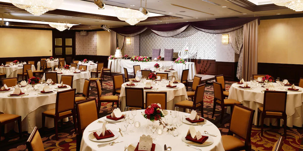 Forest Inn Showakan