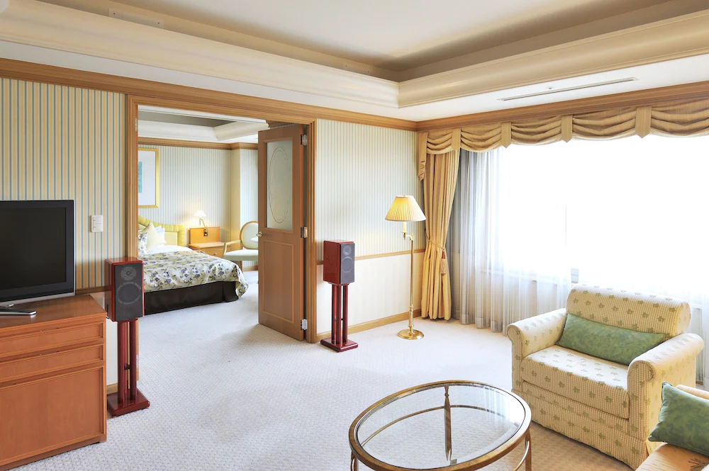 Forest Inn Showakan