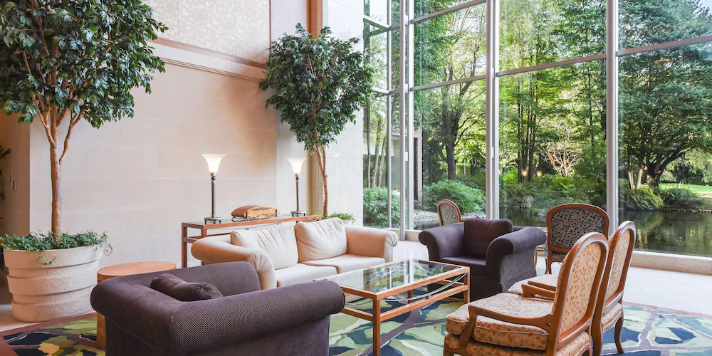 Forest Inn Showakan
